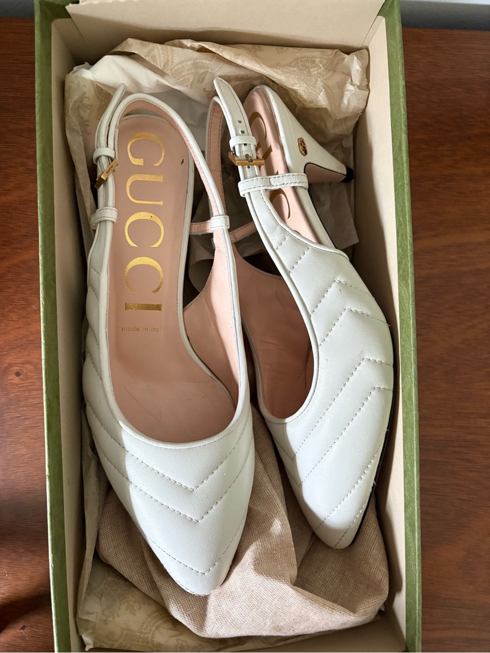 Gucci Matelasse White Quilted Leather Slingback Pumps size 37.5- only worn once!
